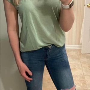 Moss cuffed exhibition T